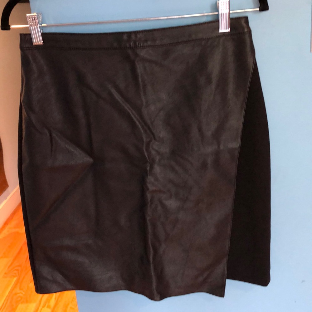 REVUE black Skirt size 4